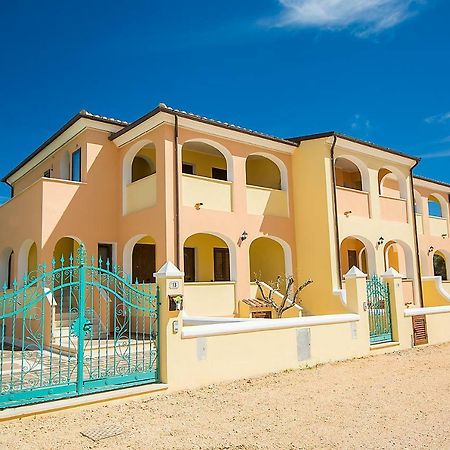 Villa Le Residenze Del Maria Rosaria - Vico Friuli 1 Orosei Exterior foto