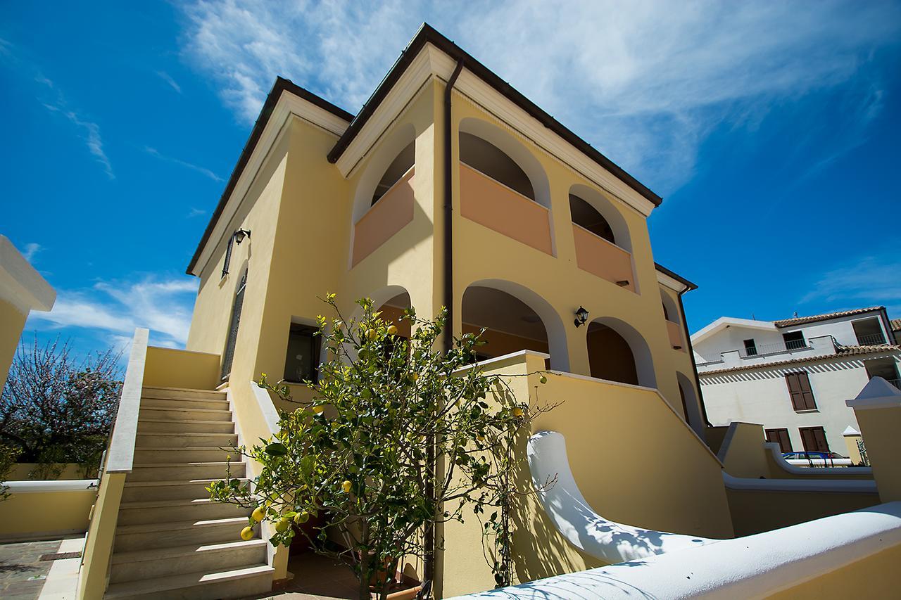 Villa Le Residenze Del Maria Rosaria - Vico Friuli 1 Orosei Exterior foto