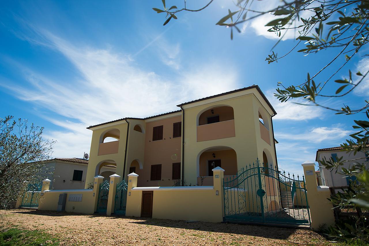 Villa Le Residenze Del Maria Rosaria - Vico Friuli 1 Orosei Exterior foto